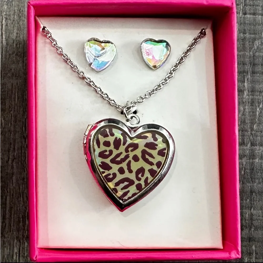 💞 New Kids Heart Locket & Earring Gift Set